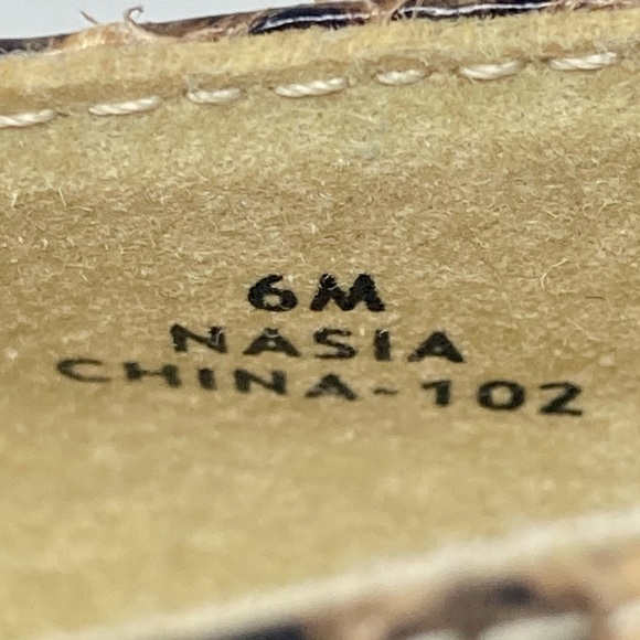 IMPO Genuine Snakeskin Pointed Toe Pumps, EUC, 6 - Picture 7 of 9